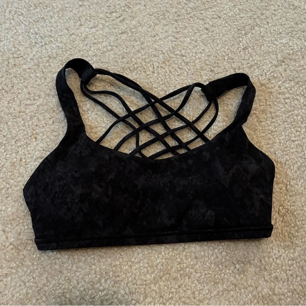 Lululemon Bra - Picture 1 of 2